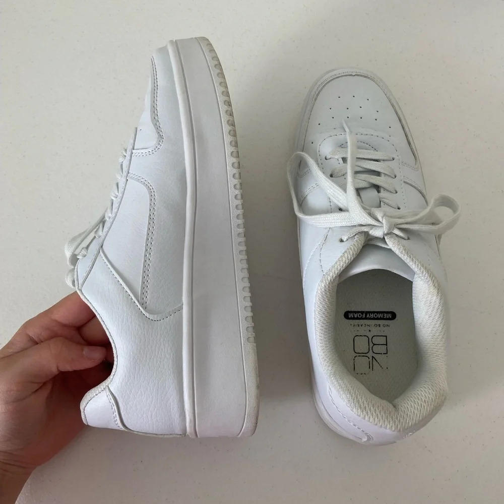 No Boundaries women’s white fashion sneakers — size 6.5 - Picture 4 of 6